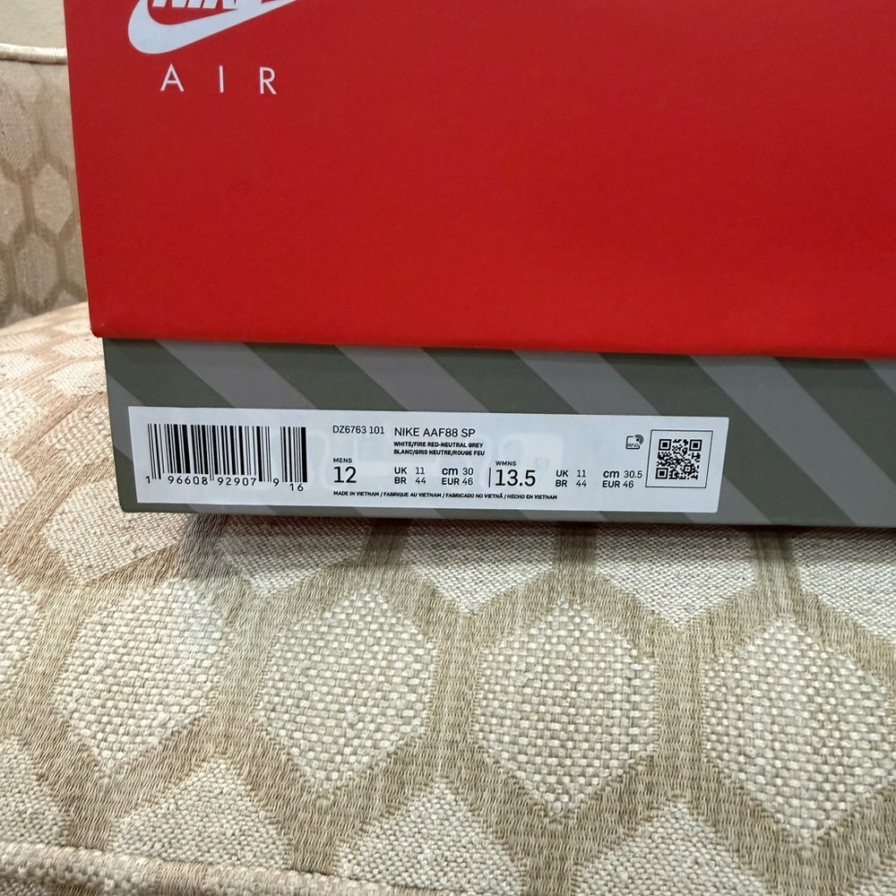 Nike Air Alpha Force 88 SP
Billie Eilish Fire Red White - Size 12M - Picture 6 of 6